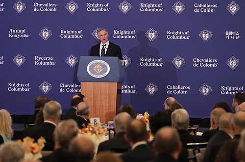 Supreme Knight Patrick Kelly delivers his keynote address to state deputies, state chaplains and other guests at the Organizational Meeting of State Deputies in New Haven, Conn., on June 7.